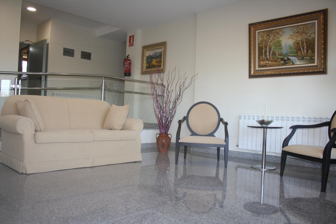 Hotel Lupa San Juan de Pinera エクステリア 写真