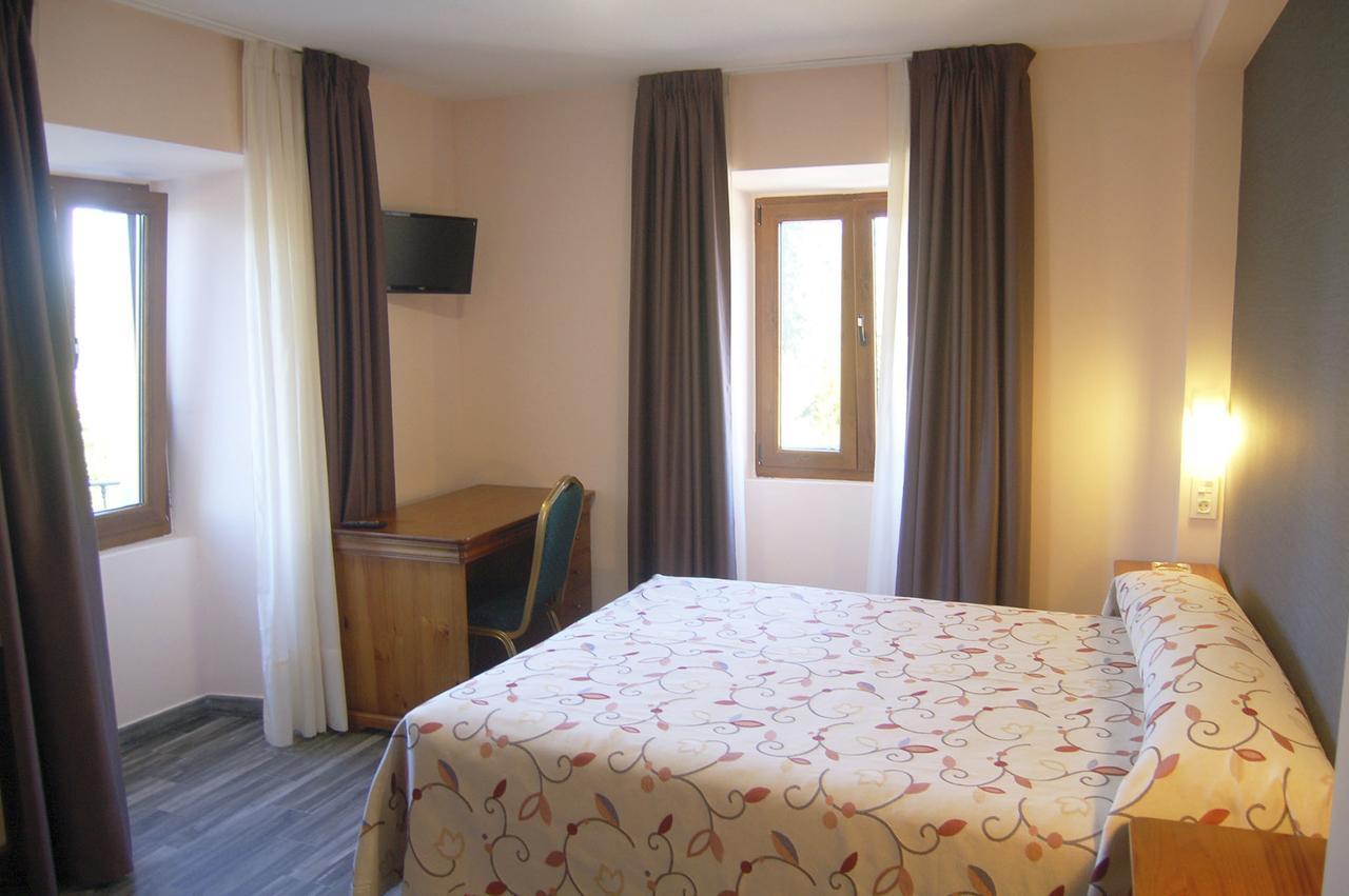 Hotel Lupa San Juan de Pinera エクステリア 写真
